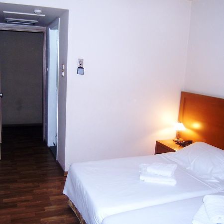 Theoxenia Hotel Atene Esterno foto
