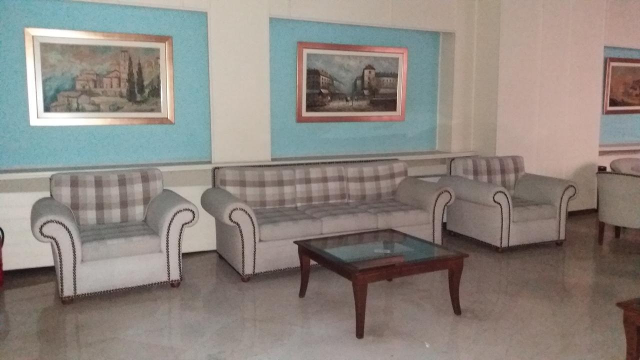 Theoxenia Hotel Atene Esterno foto