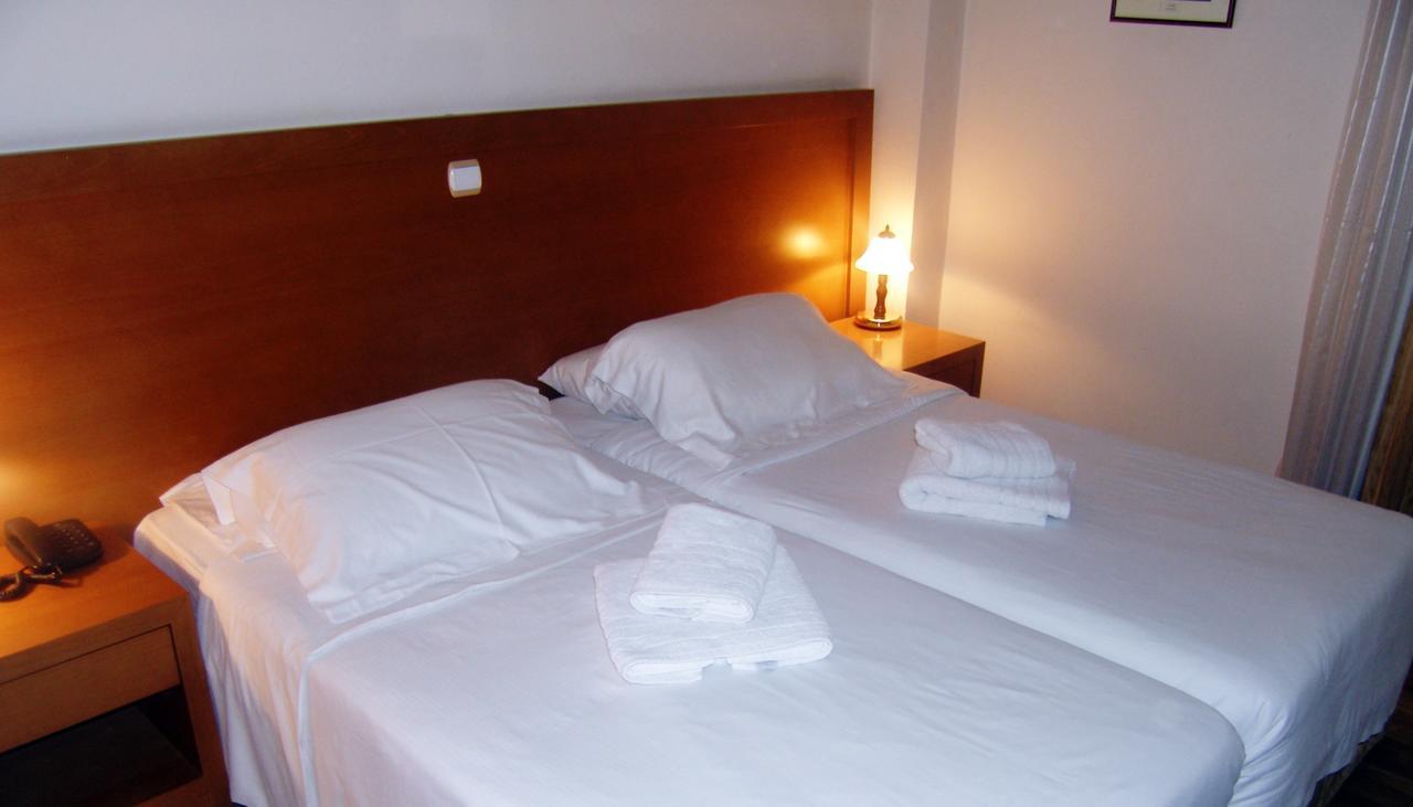 Theoxenia Hotel Atene Esterno foto