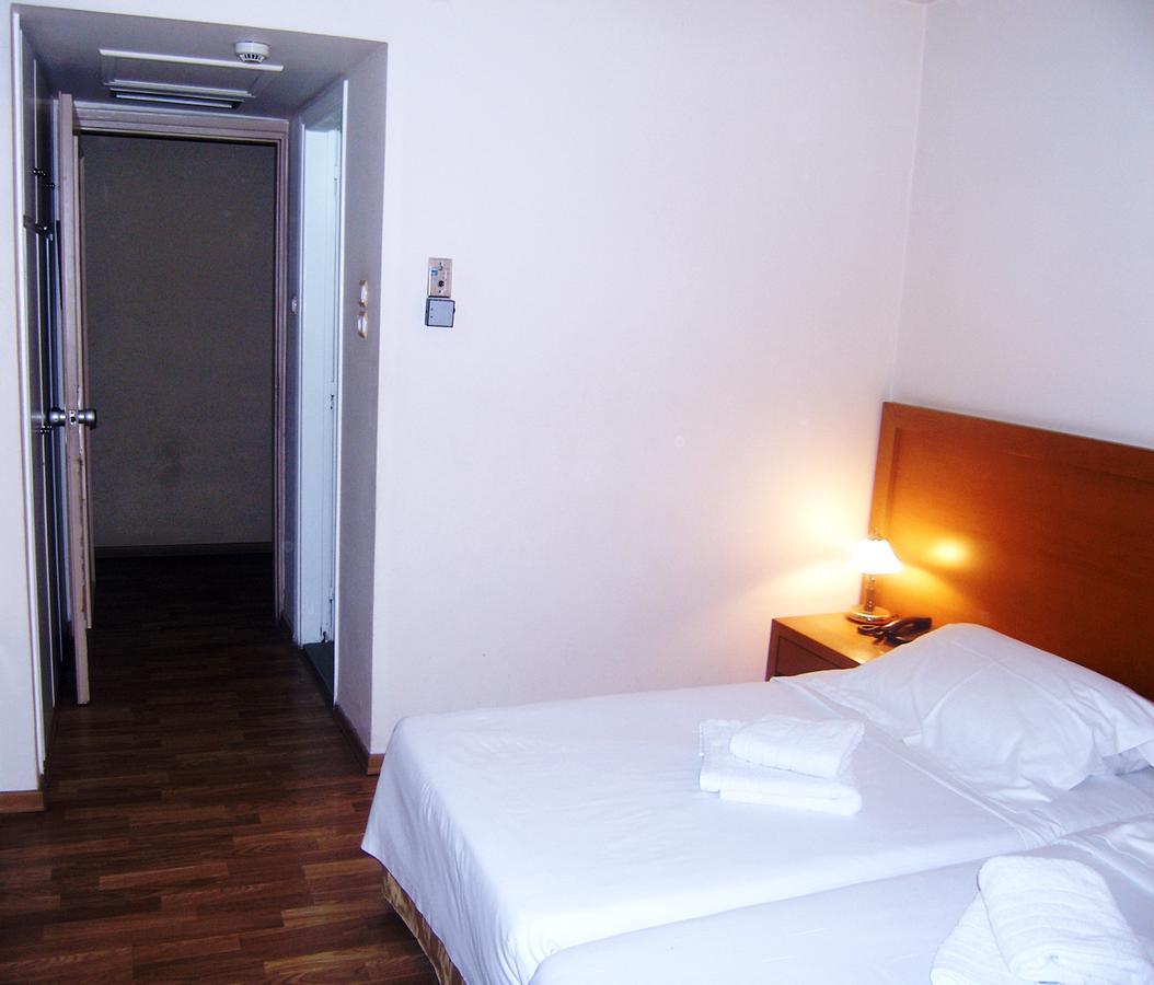 Theoxenia Hotel Atene Esterno foto