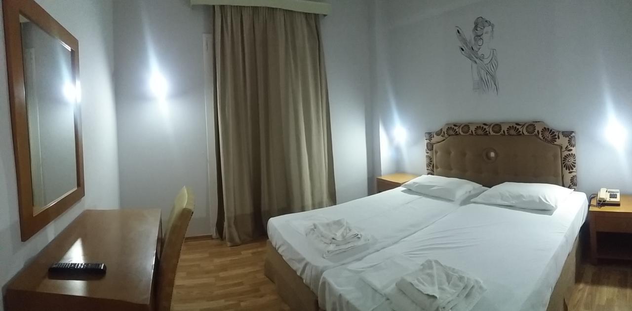 Theoxenia Hotel Atene Esterno foto